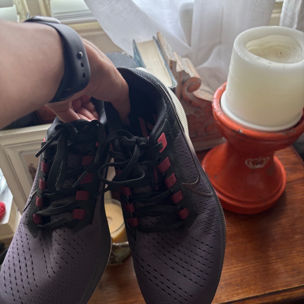 Nike Pegasus Running Shoe - Picture 2 of 4